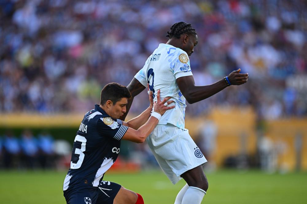 图片报：拜仁目前关注南美市场，考察了前锋拉扬和左后卫索萨