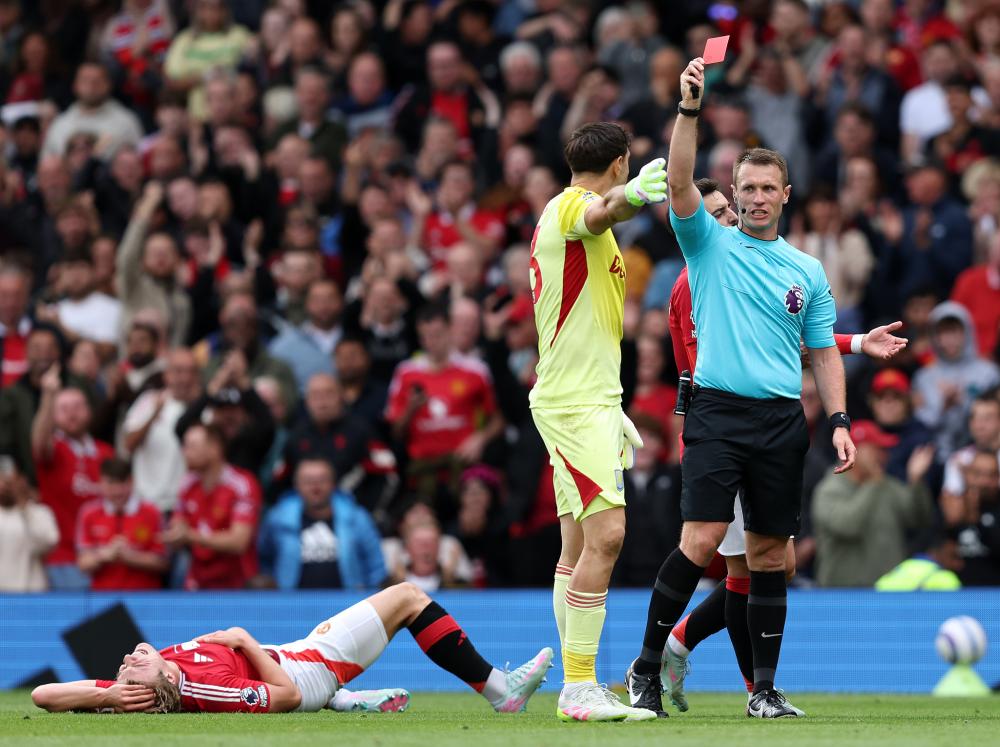 王哲林17分 CBA俱乐部杯上海男篮111-72战胜四川 杜智博23分